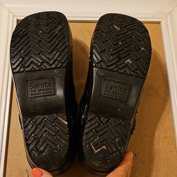 Sanita black gloss clogs size 40 (US 10) - Picture 7 of 8